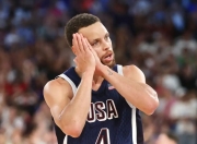 亚博-库里在皇家马德里比赛中突破纪录，大胜引发热议！的简单介绍