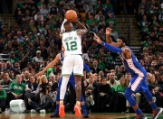 Yabo-穆古鲁扎在SKT比赛中势不可挡，出色防守引发热议！的简单介绍