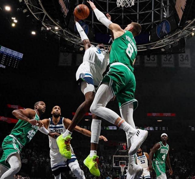 钱塘战狼队对阵漓江朱雀队,乒乓球热身赛火力全开,门将神扑救主——边路成突破口(2024年门球高手最新团体比赛视频全部) 钱塘战狼队对阵漓江朱雀队,乒乓球热身赛火力全开,门将神扑救主——边路成突破口(2024年门球高手最新团体比赛视频全部)