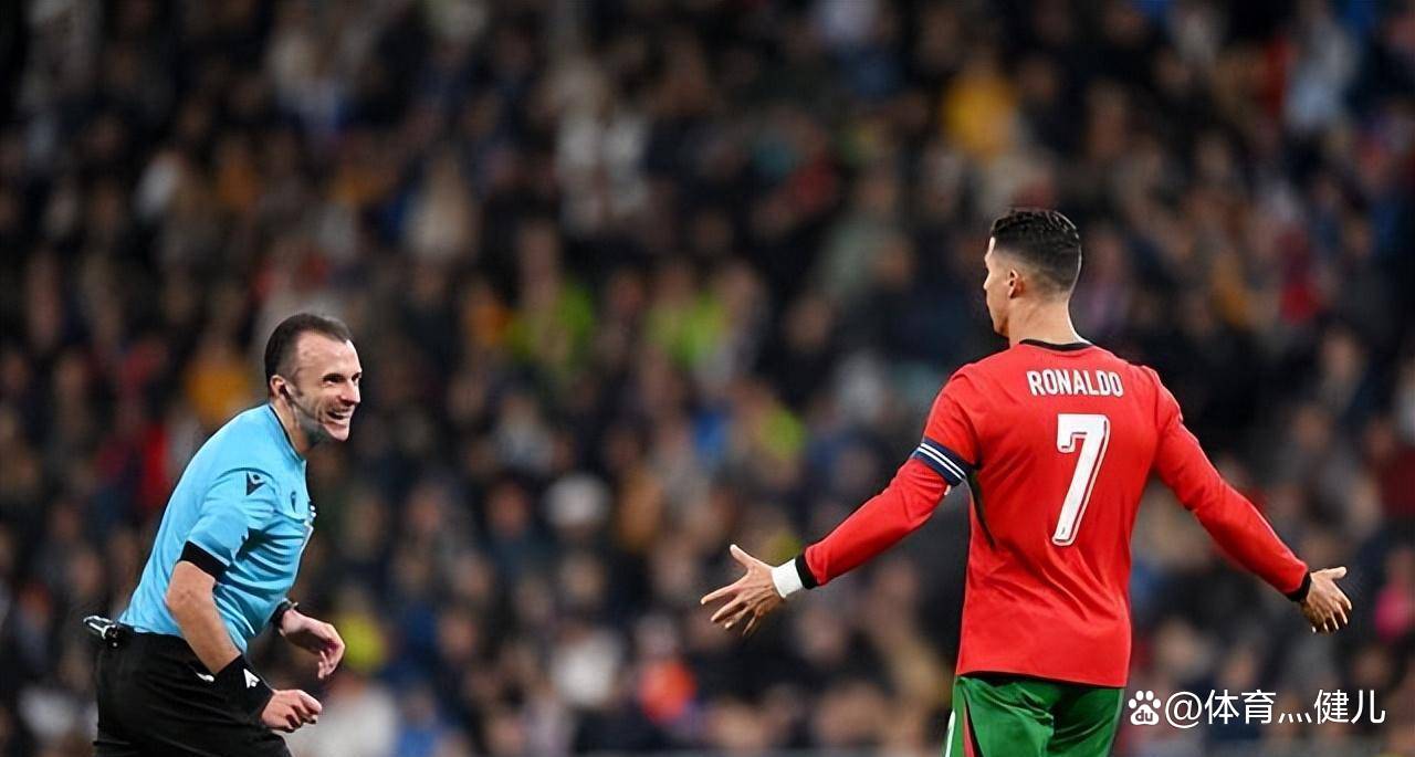 出色防守首场状态出色,中国队观众沸腾!,C罗重返赛场上演精彩一战的简单介绍 出色防守首场状态出色,中国队观众沸腾!,C罗重返赛场上演精彩一战的简单介绍